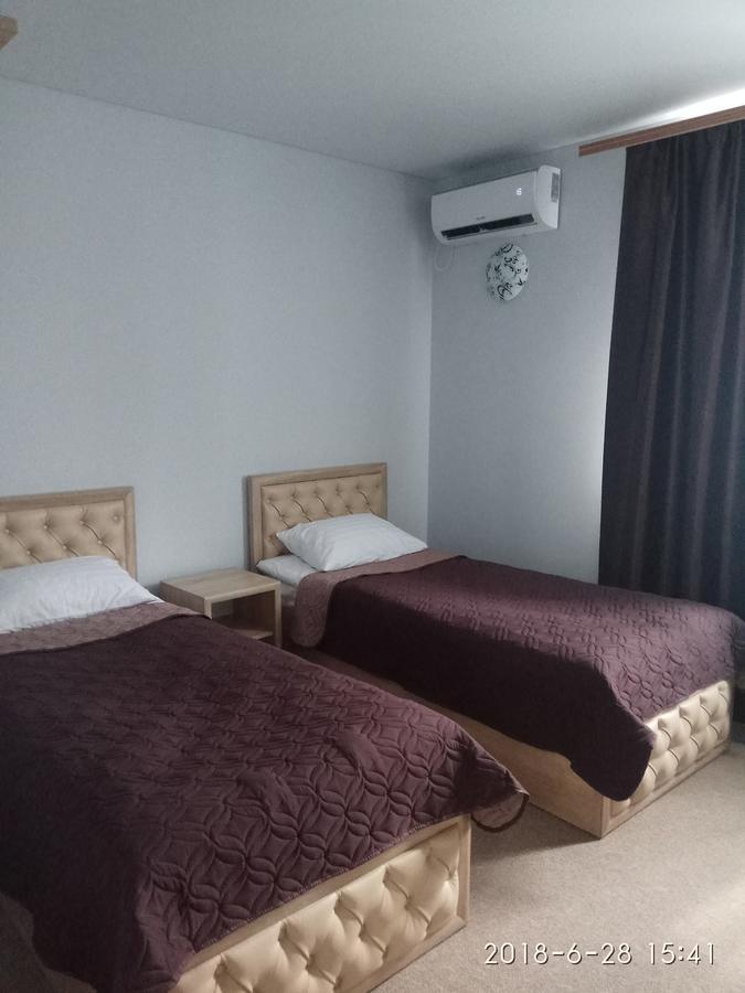 Aqua Marina Hotel Kherson Ngoại thất bức ảnh