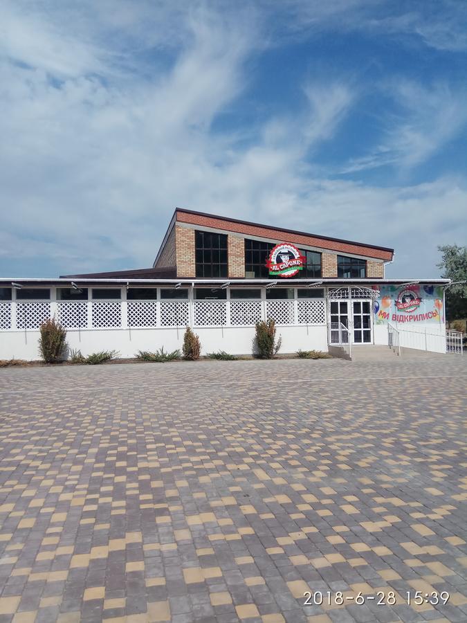 Aqua Marina Hotel Kherson Ngoại thất bức ảnh