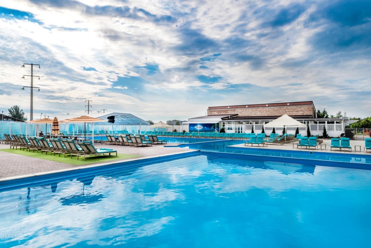 Aqua Marina Hotel Kherson Ngoại thất bức ảnh